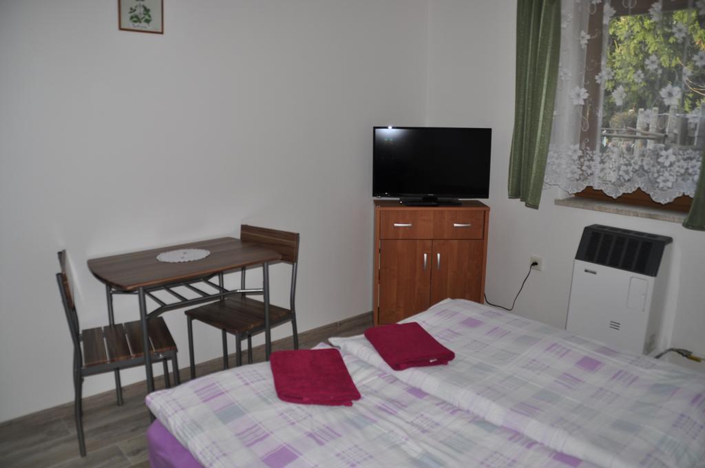 Privat Magdalena Apartment Besenova Exterior photo